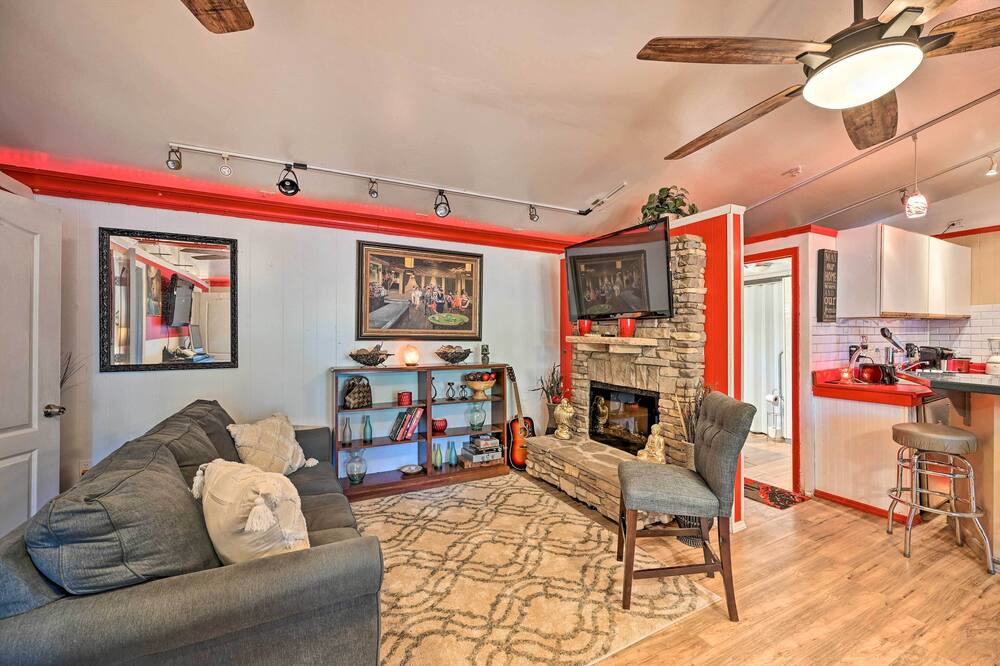 Photo of Livingroom in Winston - Salem