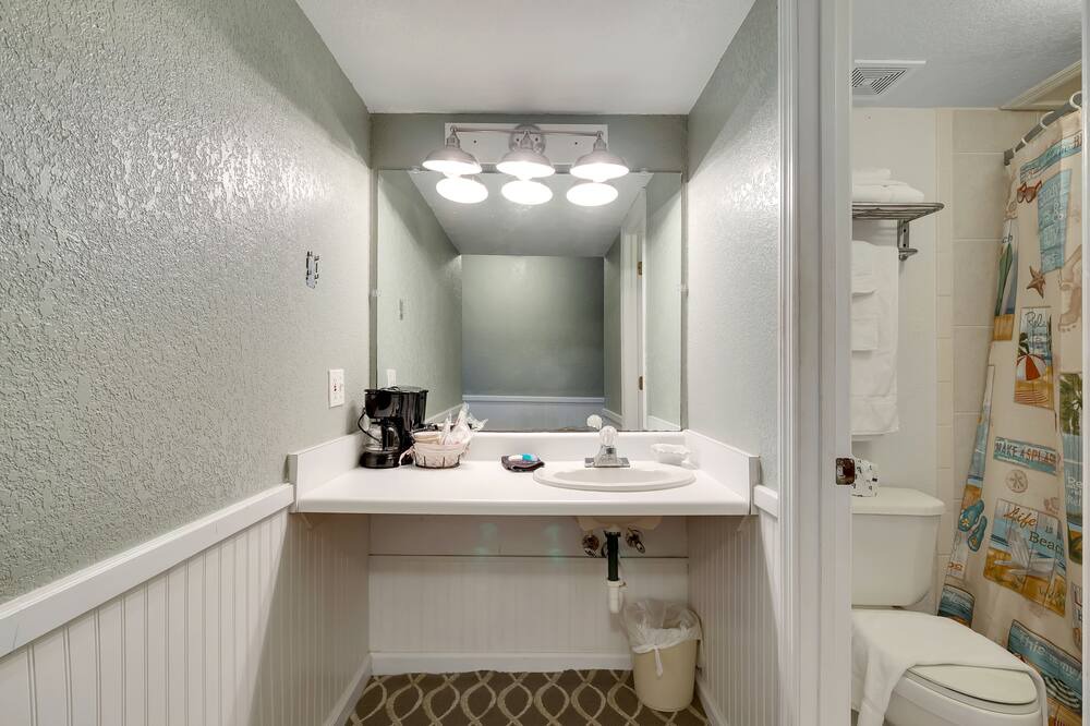 Photo of Bathroom in Steinhatchee