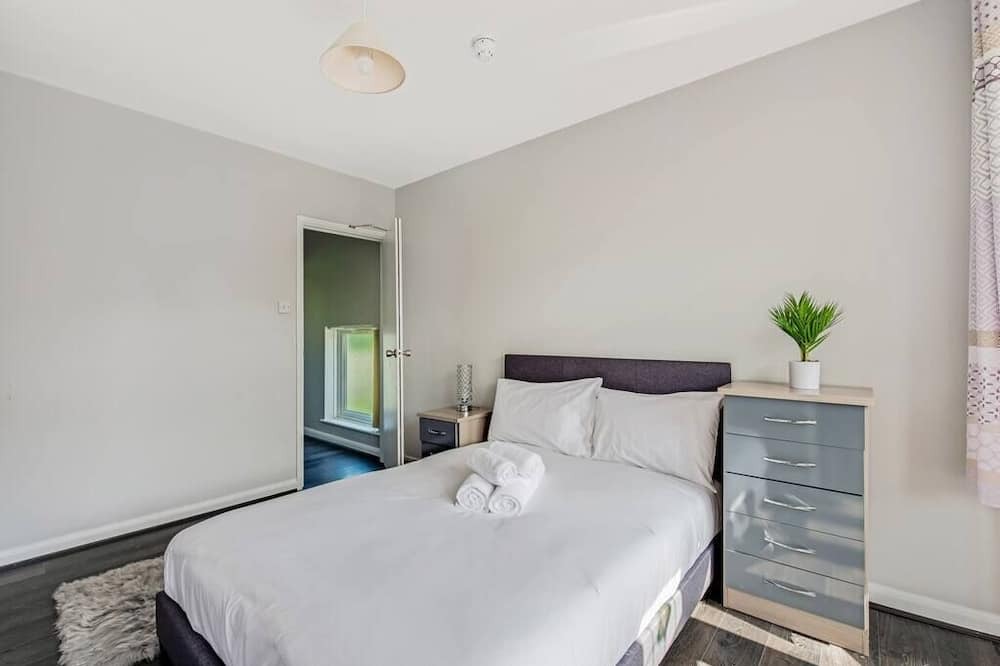 Photo of Bedroom in Gipsy Hill