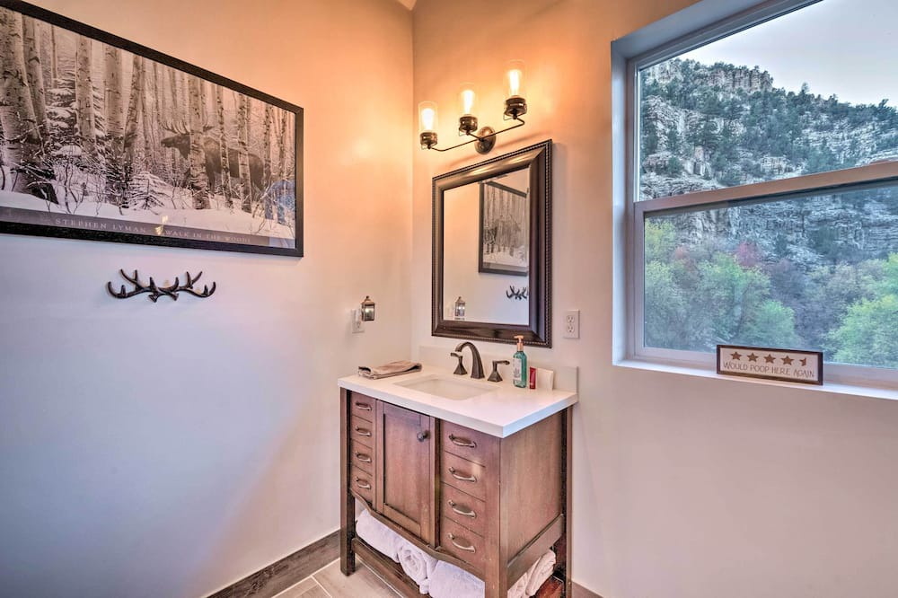 Photo of Bathroom in Fruitland