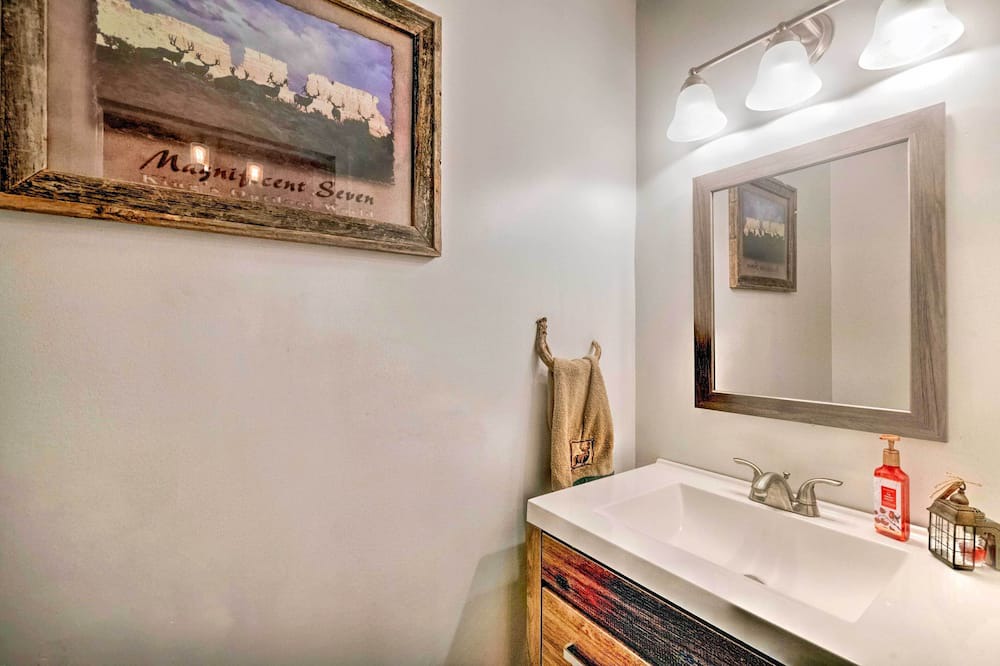 Photo of Bathroom in Fruitland