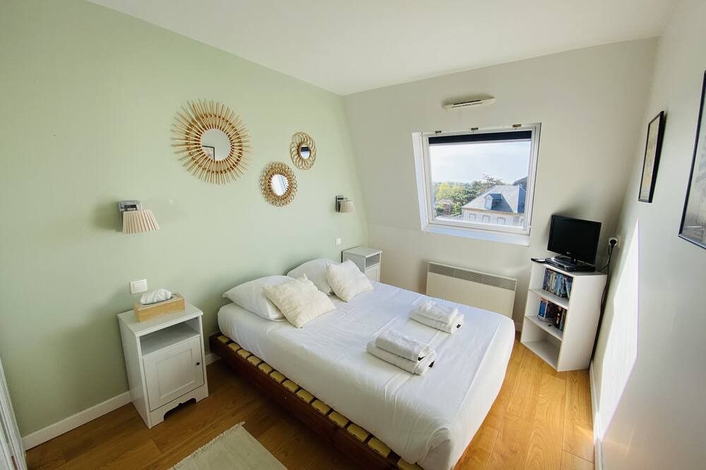 Photo of Bedroom in Calvados