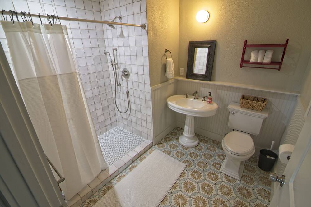 Photo of Bathroom in San Marcos