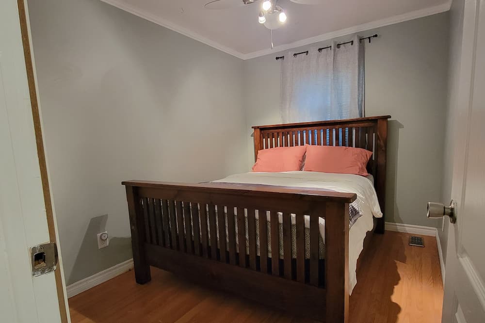 Photo of Bedroom in Omemee