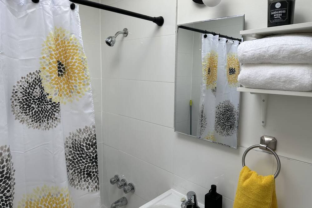 Photo of Bathroom in Ahuntsic-Cartierville