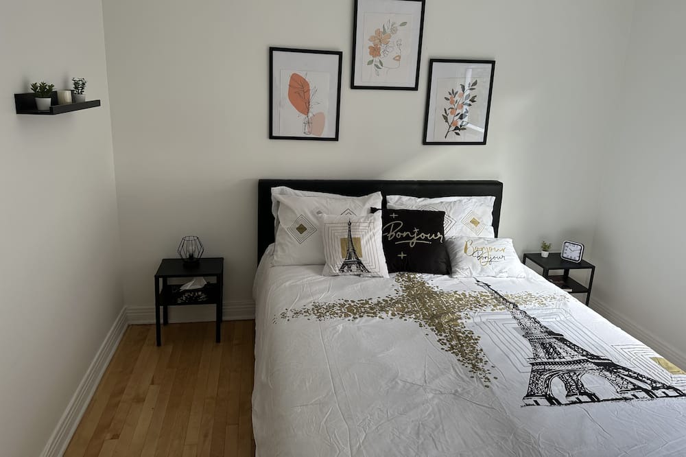 Photo of Bedroom in Ahuntsic-Cartierville
