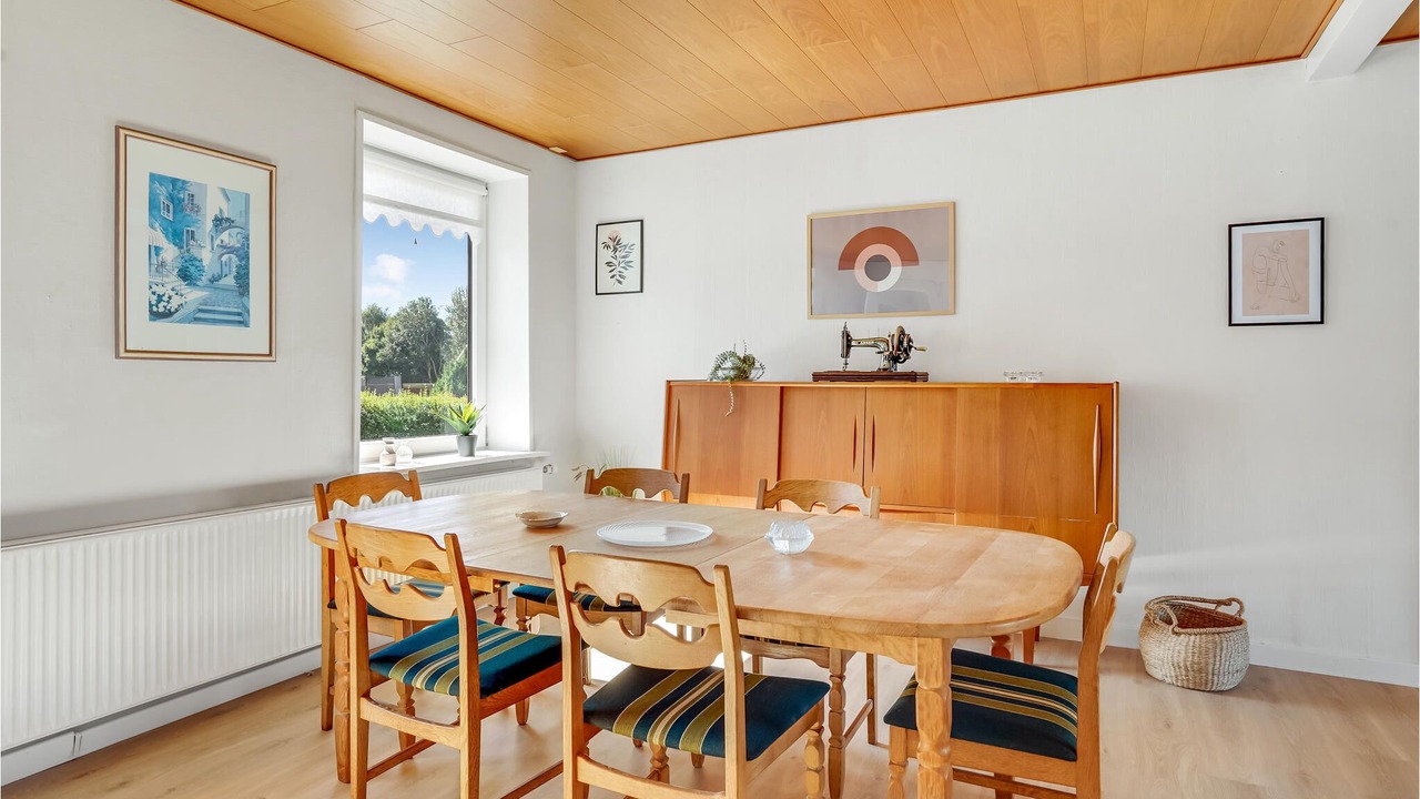 Photo of Others in Arø