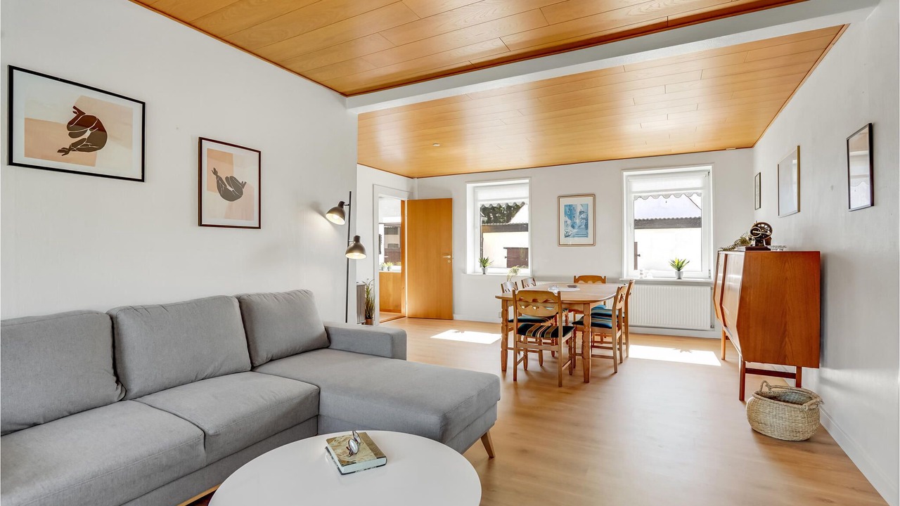 Photo of Others in Arø