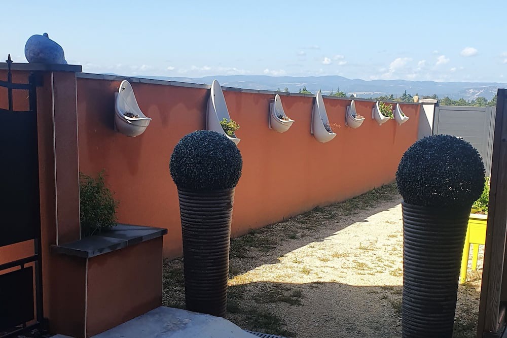 Photo of Outdoor in Malissard