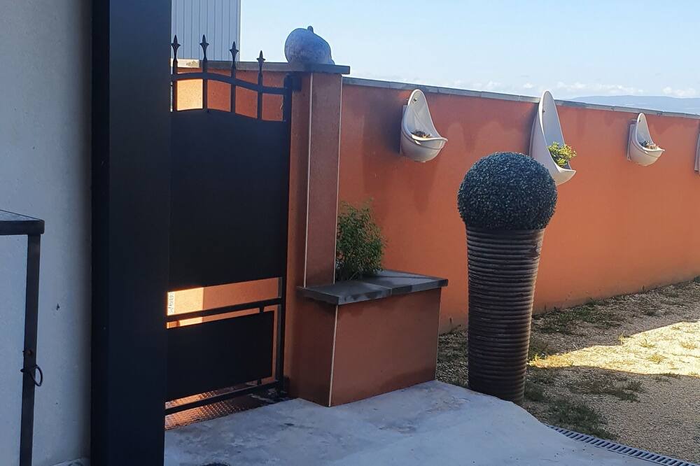 Photo of Others in Malissard