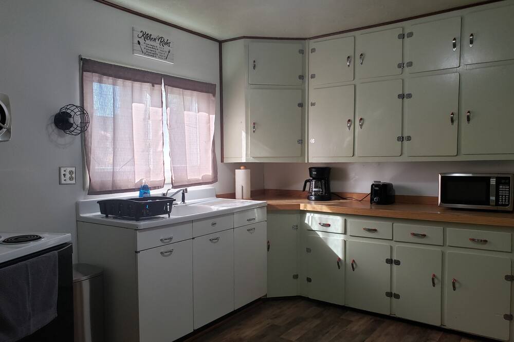 Photo of Kitchen in Basin
