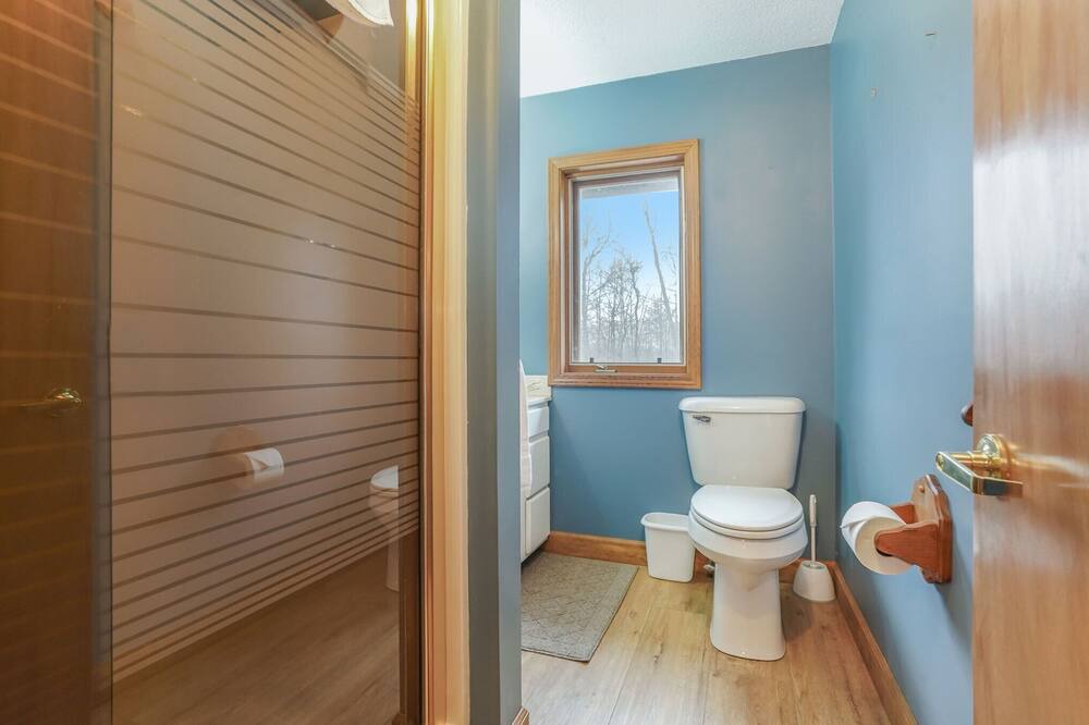 Photo of Bathroom in Canadian Lakes