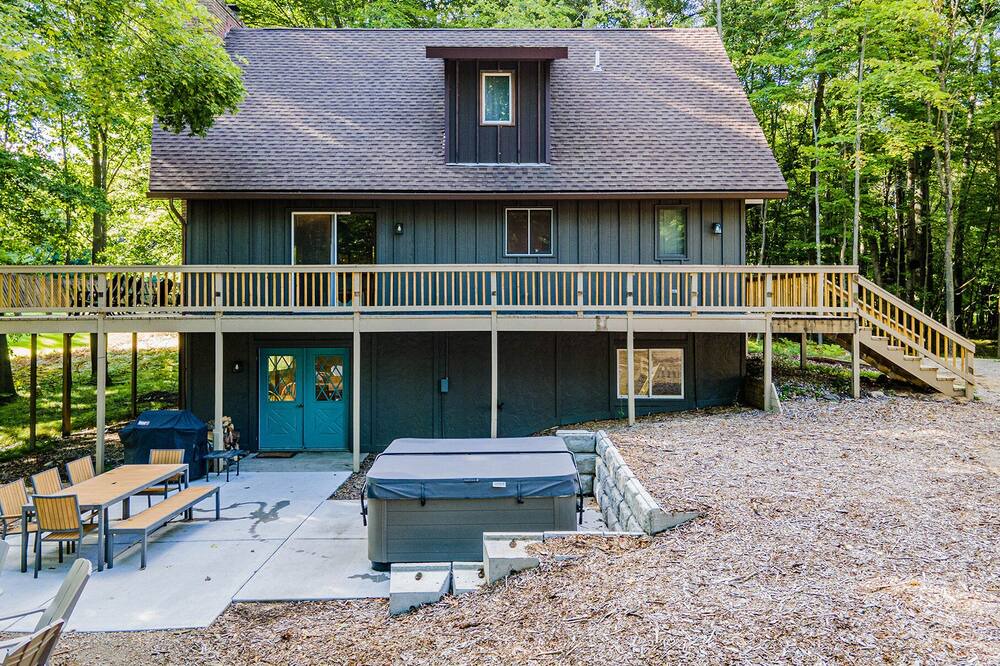 Photo of Outdoor in Canadian Lakes