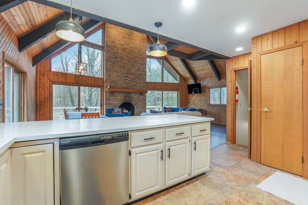 Photo of Kitchen in Canadian Lakes