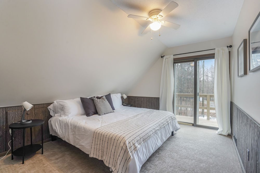 Photo of Bedroom in Canadian Lakes