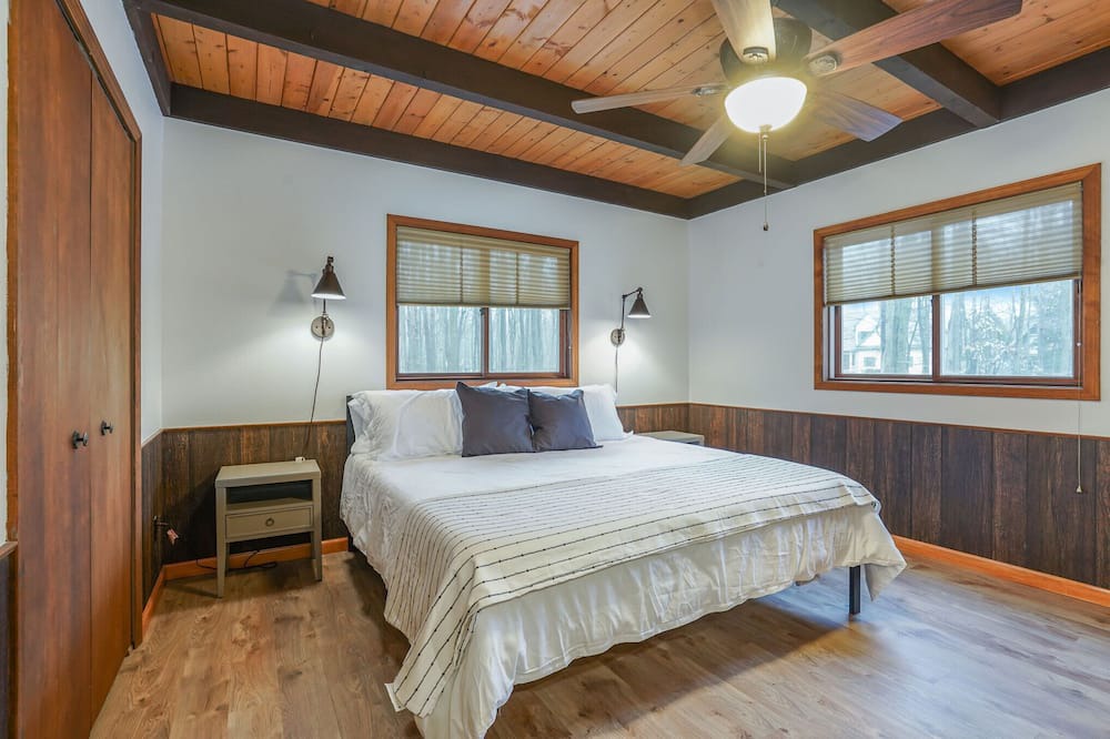 Photo of Bedroom in Canadian Lakes