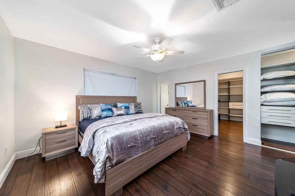Photo of Bedroom in Ojus