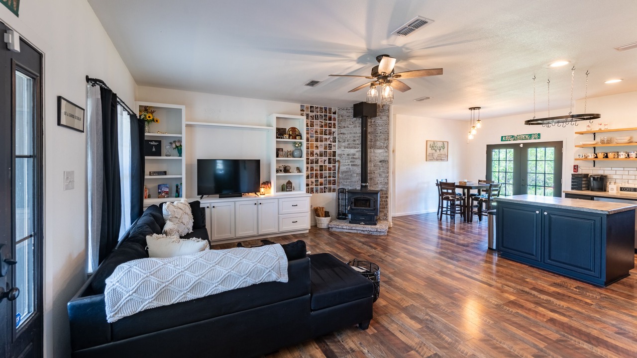 Photo of Livingroom in Hico