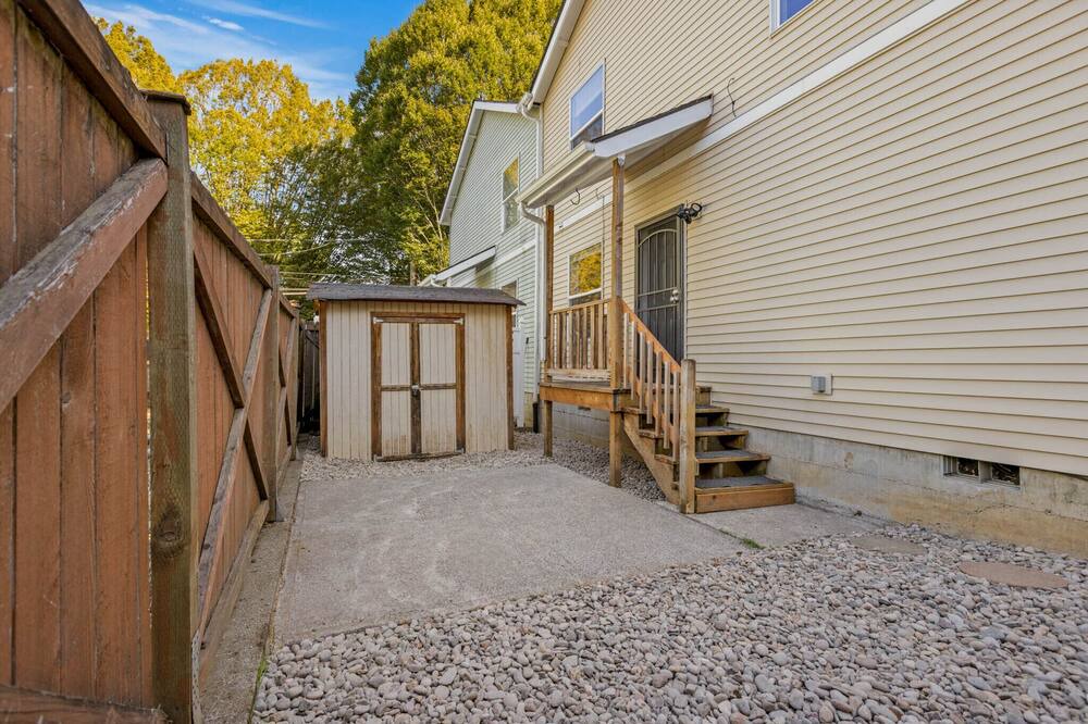 Photo of Outdoor in Woodlawn