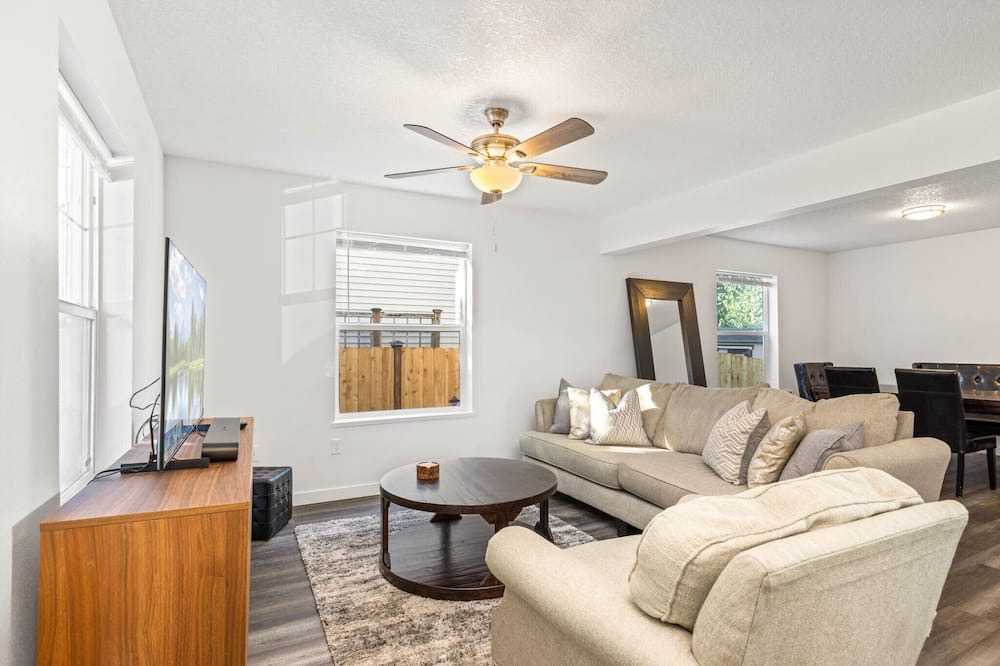 Photo of Others in Woodlawn