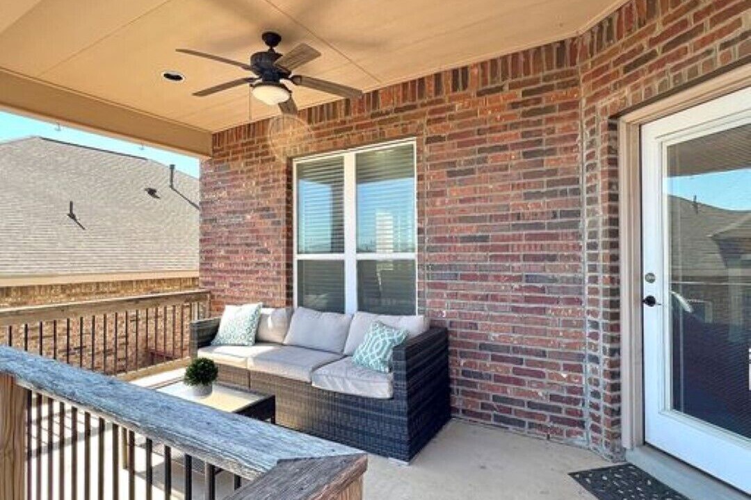 Photo of Patio Balcony in Medina Valley