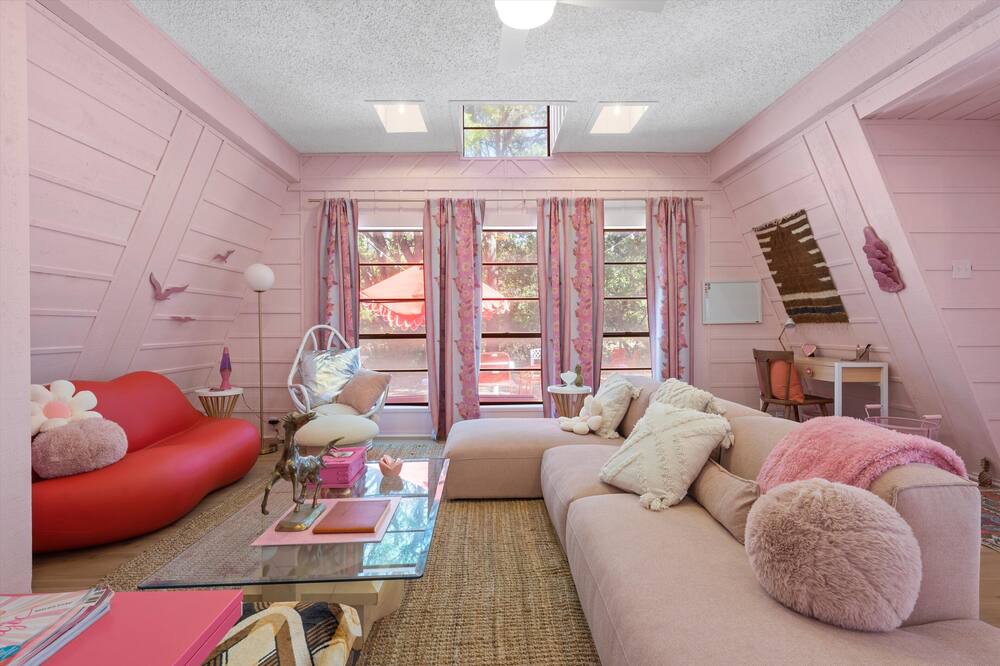 Photo of Bedroom in Lacy-Lakeview
