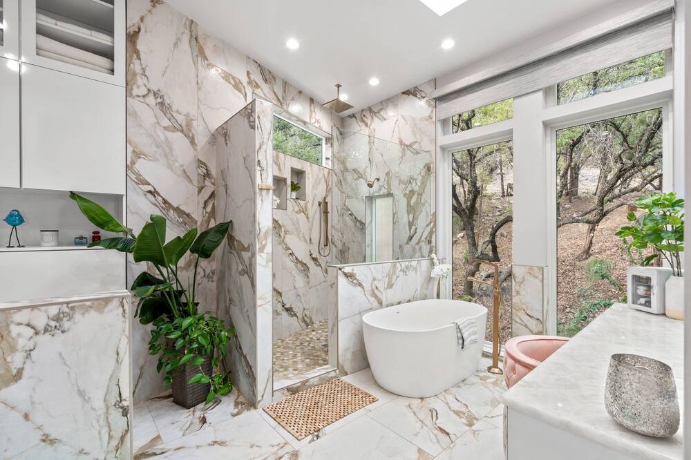 Photo of Bathroom in Apache Shores