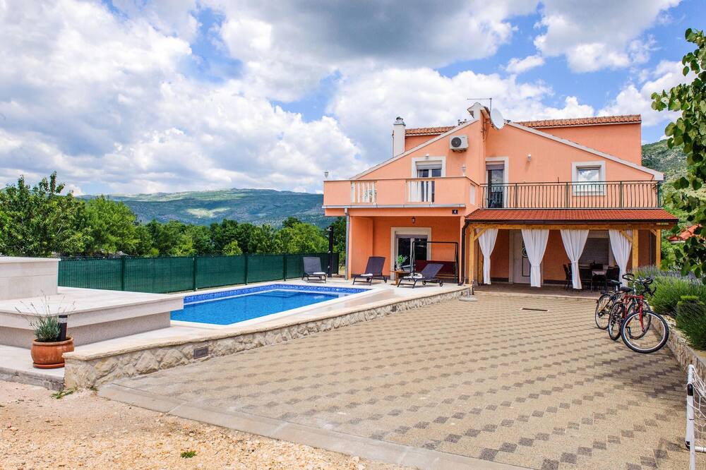 Photo of Outdoor in Cavoglave