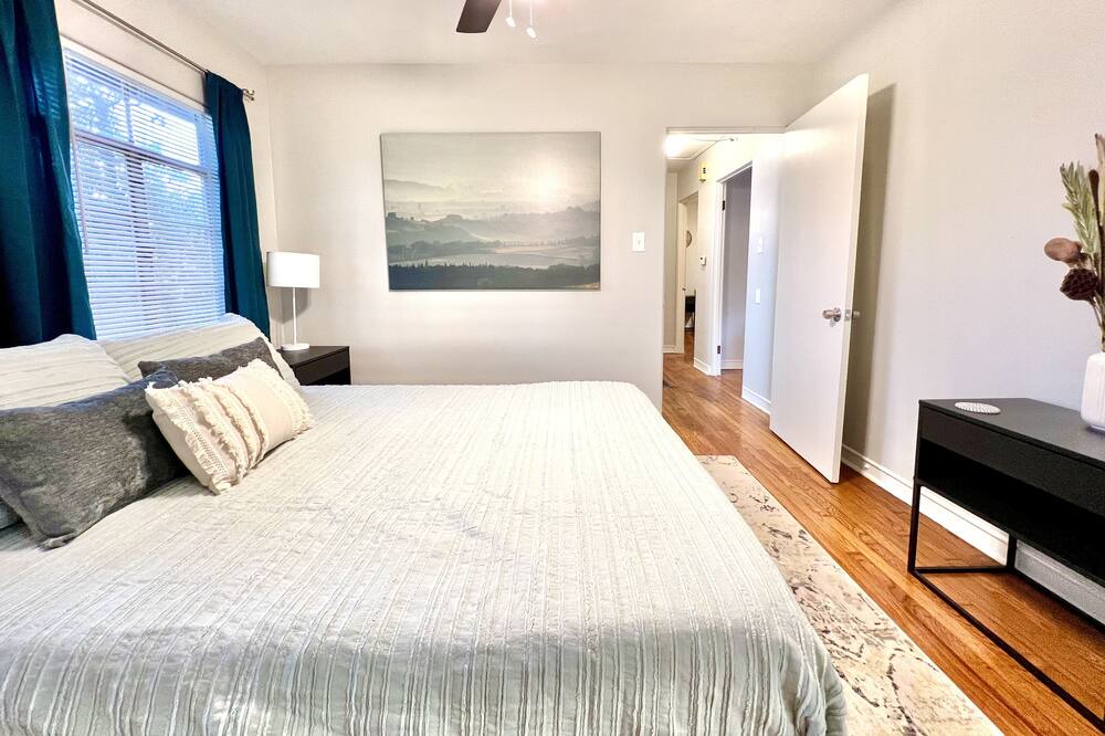 Photo of Bedroom in Hillcrest
