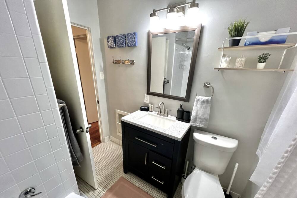 Photo of Bathroom in Hillcrest