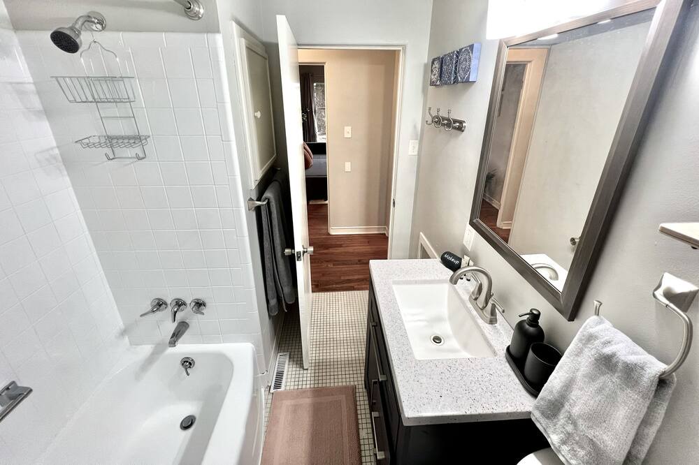 Photo of Bathroom in Hillcrest