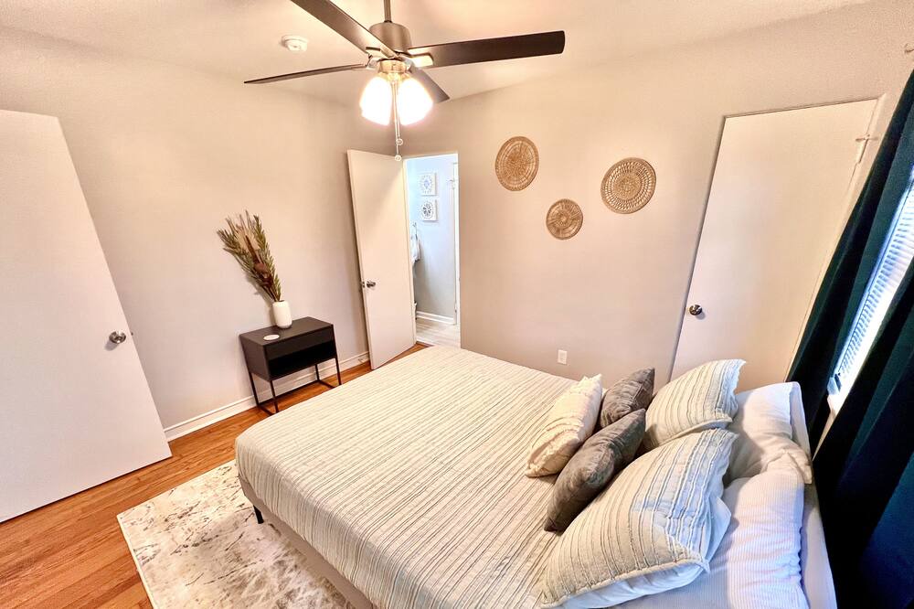 Photo of Bedroom in Hillcrest