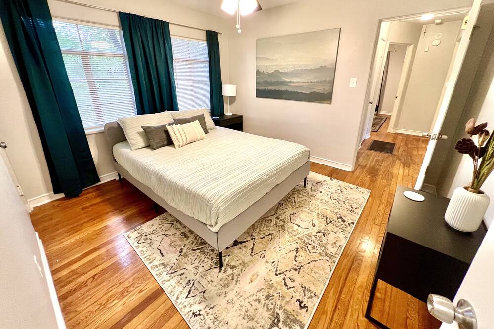 Photo of Bedroom in Hillcrest