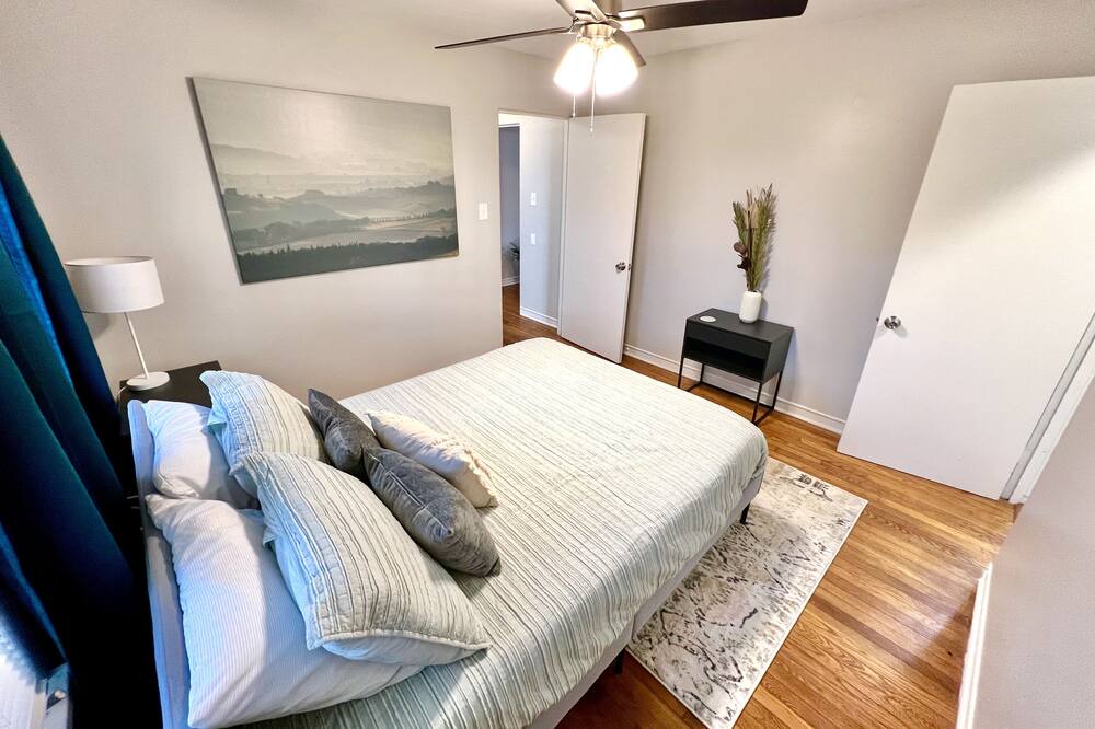 Photo of Bedroom in Hillcrest