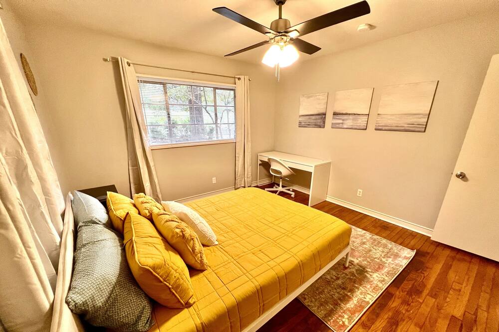 Photo of Bedroom in Hillcrest
