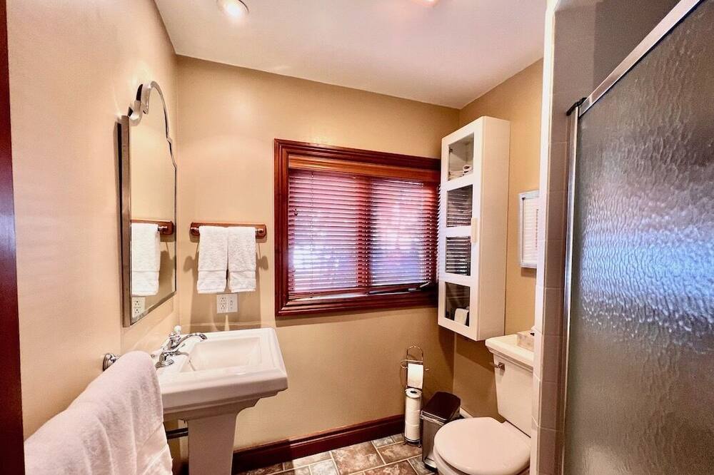 Photo of Bathroom in Norland