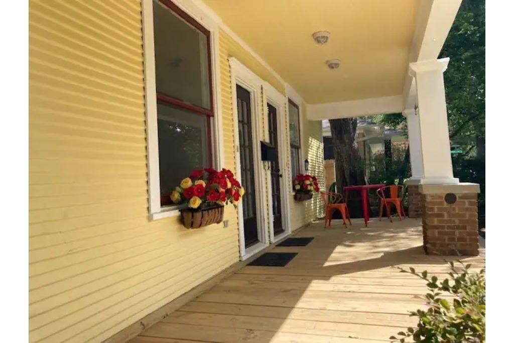 Photo of Outdoor in Junius Heights