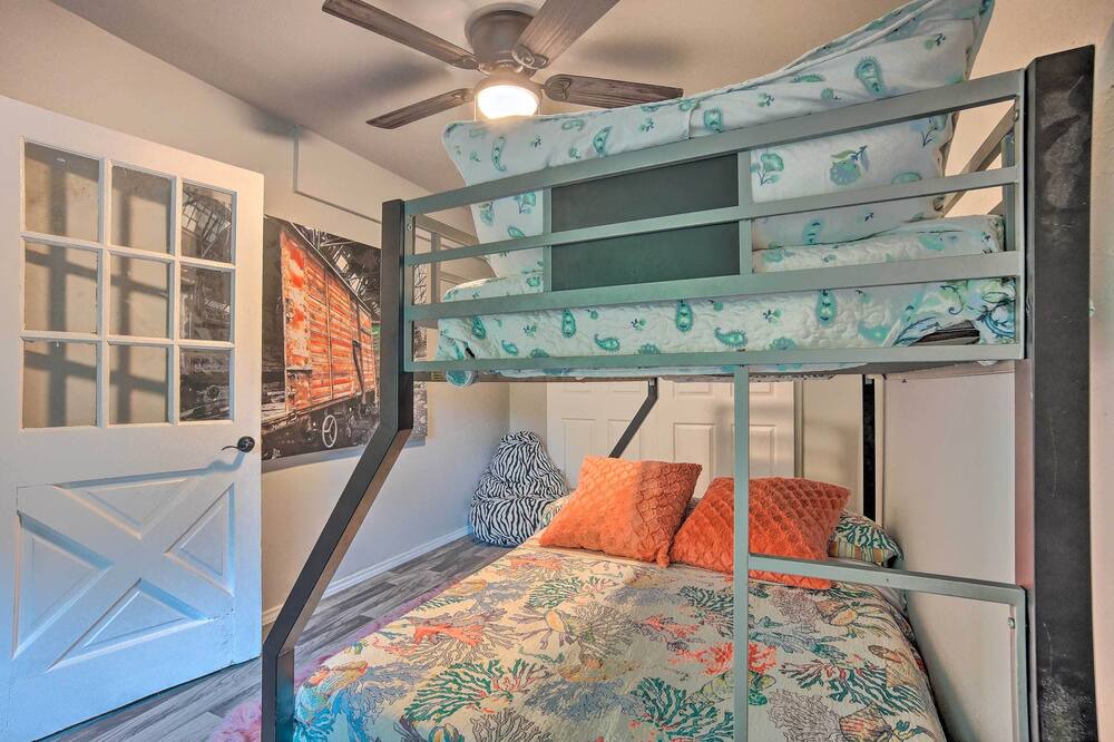 Photo of Bedroom in Willis
