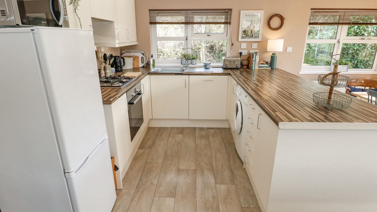 Photo of Others in Molleston