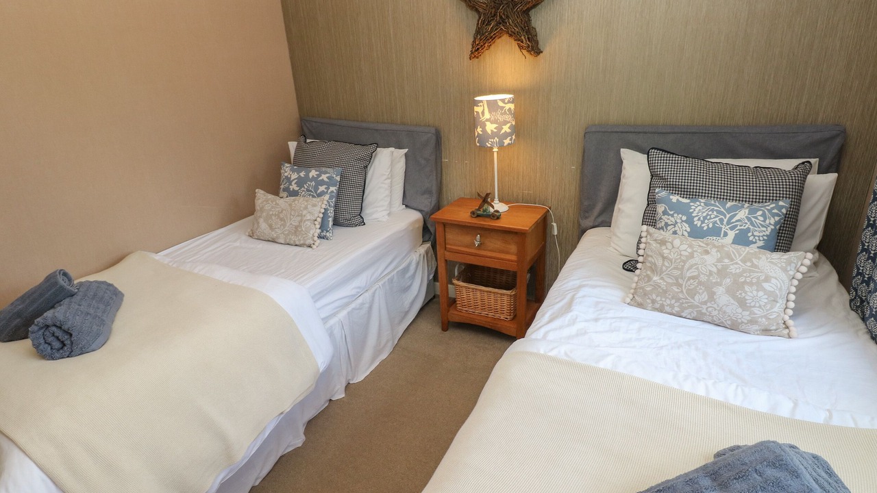 Photo of Others in Molleston