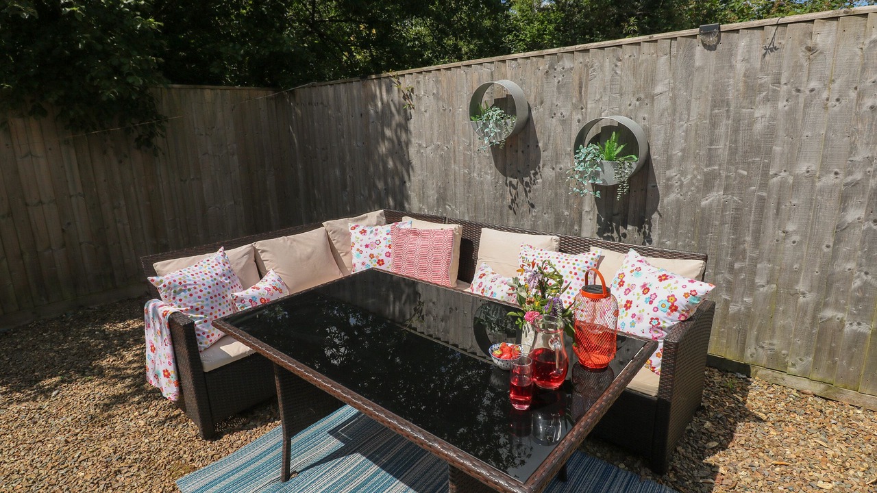 Photo of Others in Molleston