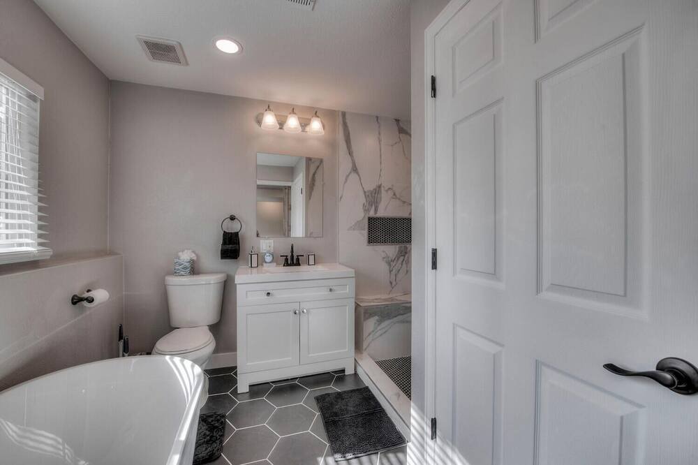 Photo of Bathroom in Thornton