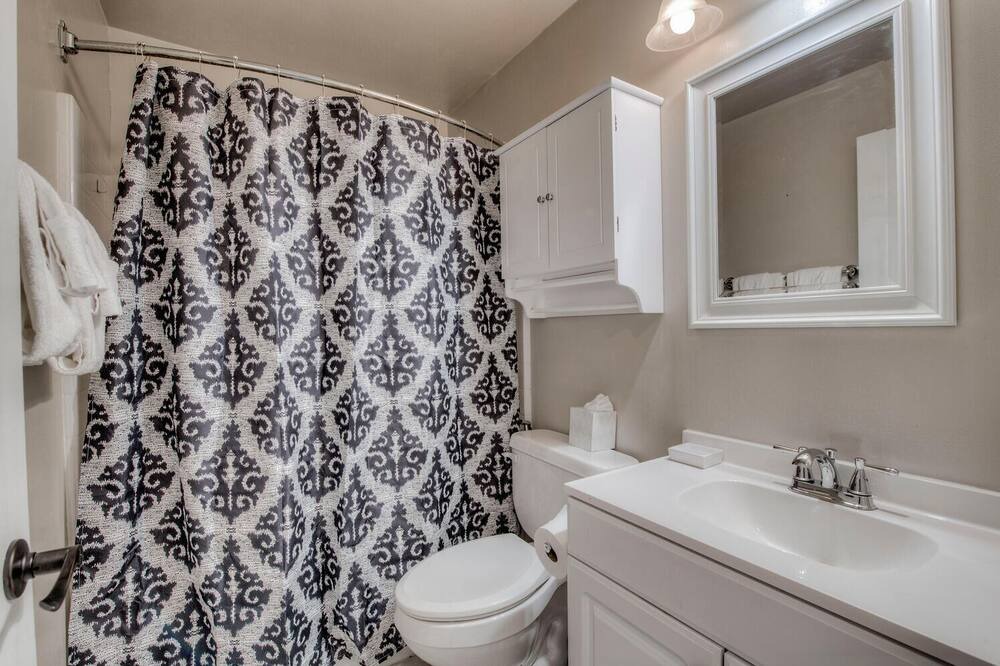 Photo of Bathroom in Thornton