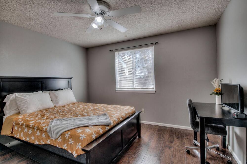 Photo of Bedroom in Thornton