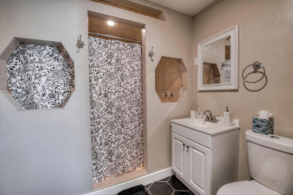 Photo of Bathroom in Thornton