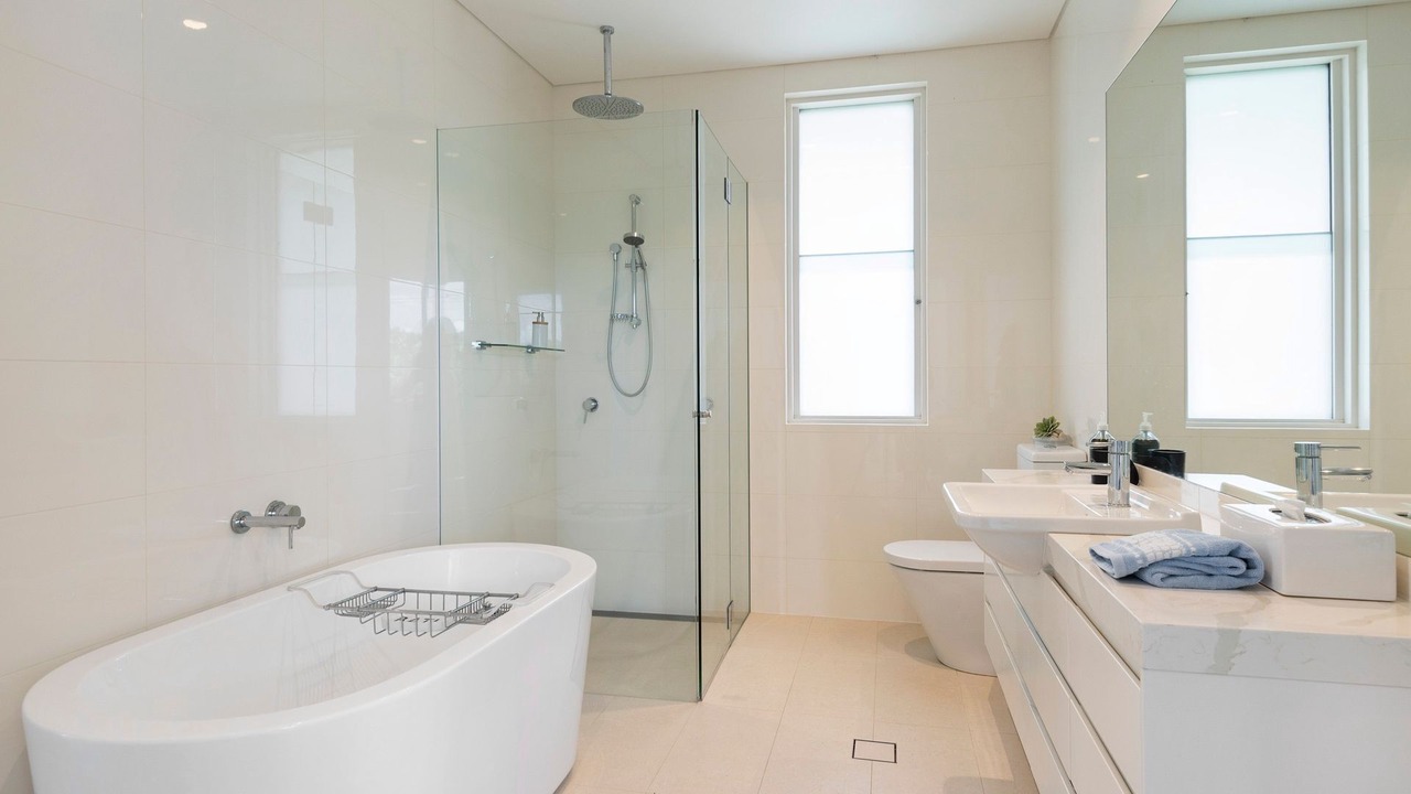 Photo of Others in Avalon Beach