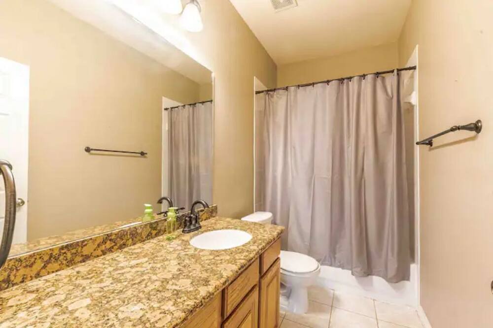 Photo of Bathroom in Atascocita
