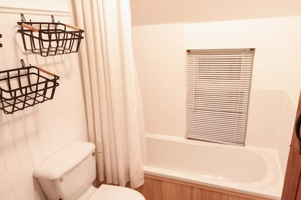 Photo of Bathroom in Hulland Ward