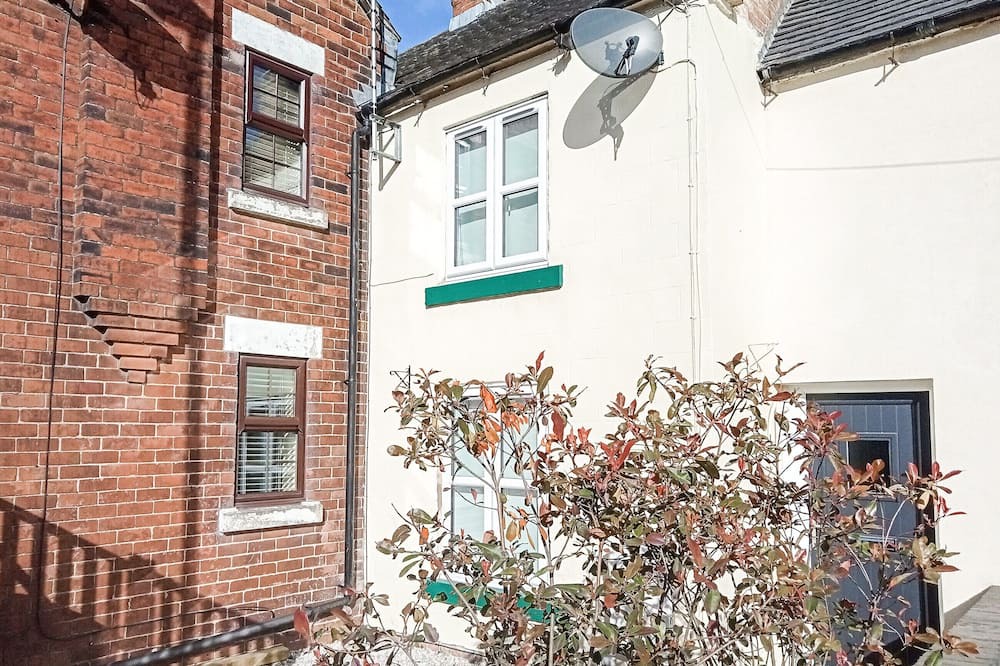 Photo of Outdoor in Hulland Ward