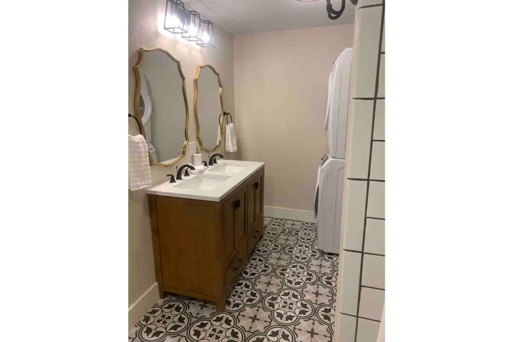 Photo of Bathroom in Winnsboro
